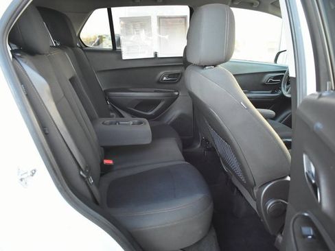 Used 2020 Chevrolet Trax LS w/ Tint and Cruise Package image 34