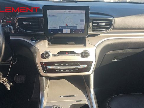 Used 2021 Ford Explorer XLT w/ Equipment Group 202A image 16