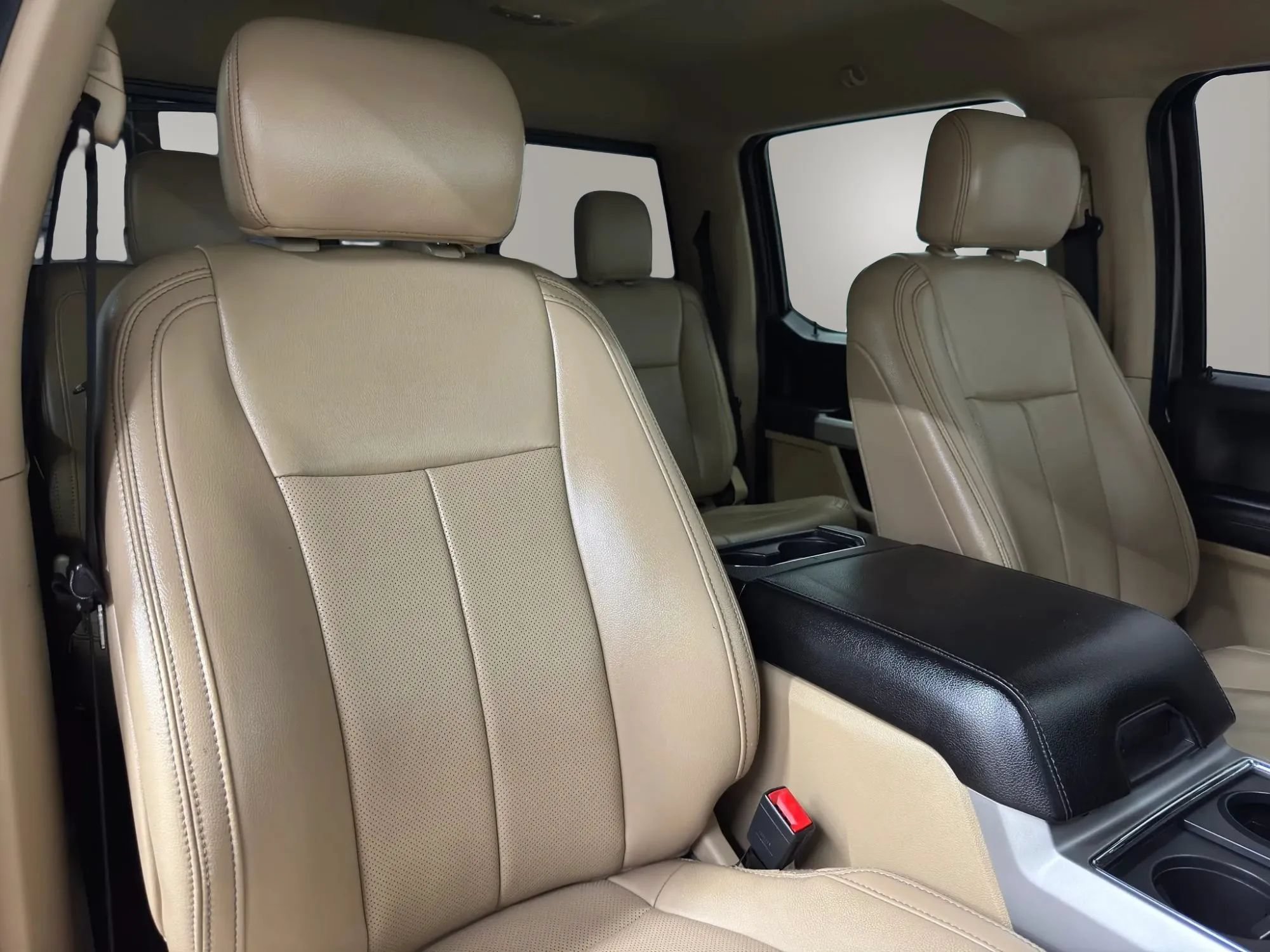 Used 2021 Ford F250 Lariat w/ Lariat Value Package AWD/4WD image 16