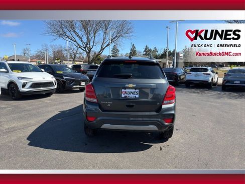 Used 2018 Chevrolet Trax LT w/ LT Convenience Package AWD/4WD image 7