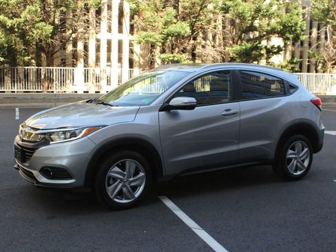 Used 2020 Honda HR-V EX image 12