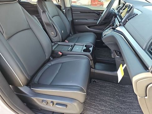 New 2026 Honda Odyssey Touring image 10