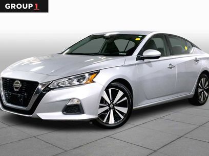 Used 2022 Nissan Altima 2.5 SV