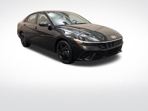 Certified 2026 Hyundai Elantra Sport w/ Cargo Package FWD image 3