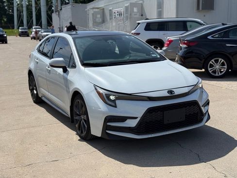Used 2023 Toyota Corolla XSE w/ Carpet Mat Package (TMS) FWD image 4