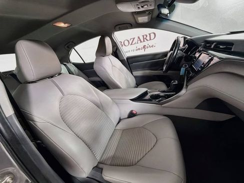 Used 2019 Toyota Camry SE FWD image 30