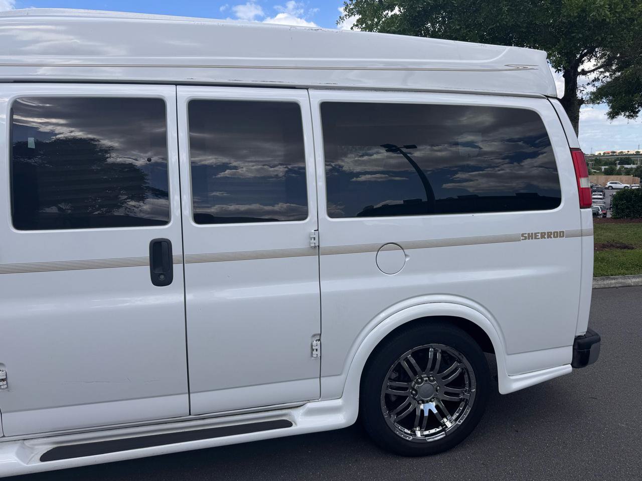 Used 2014 GMC Savana 1500 RWD image 8