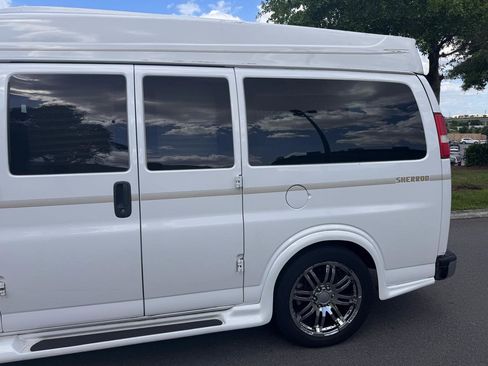 Used 2014 GMC Savana 1500 RWD image 8