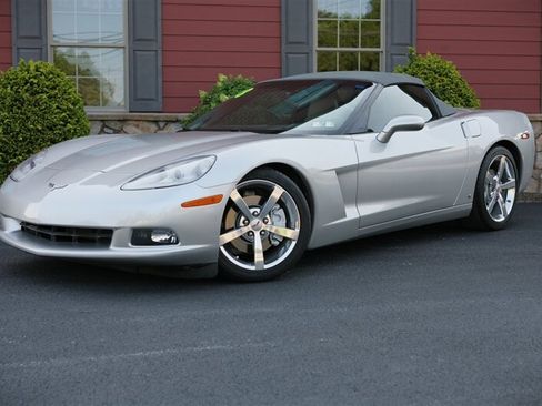 Used 2008 Chevrolet Corvette Convertible w/ Preferred Equipment Group RWD image 1