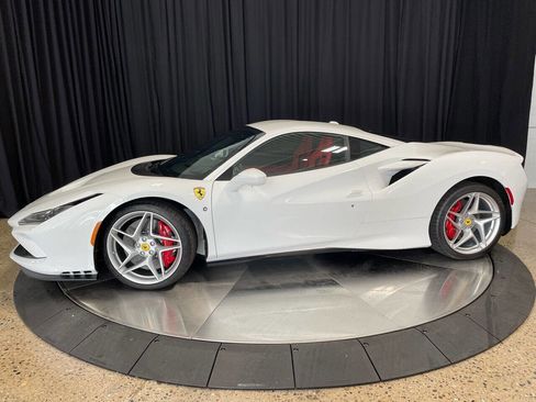 Used 2022 Ferrari F8 Tributo image 6