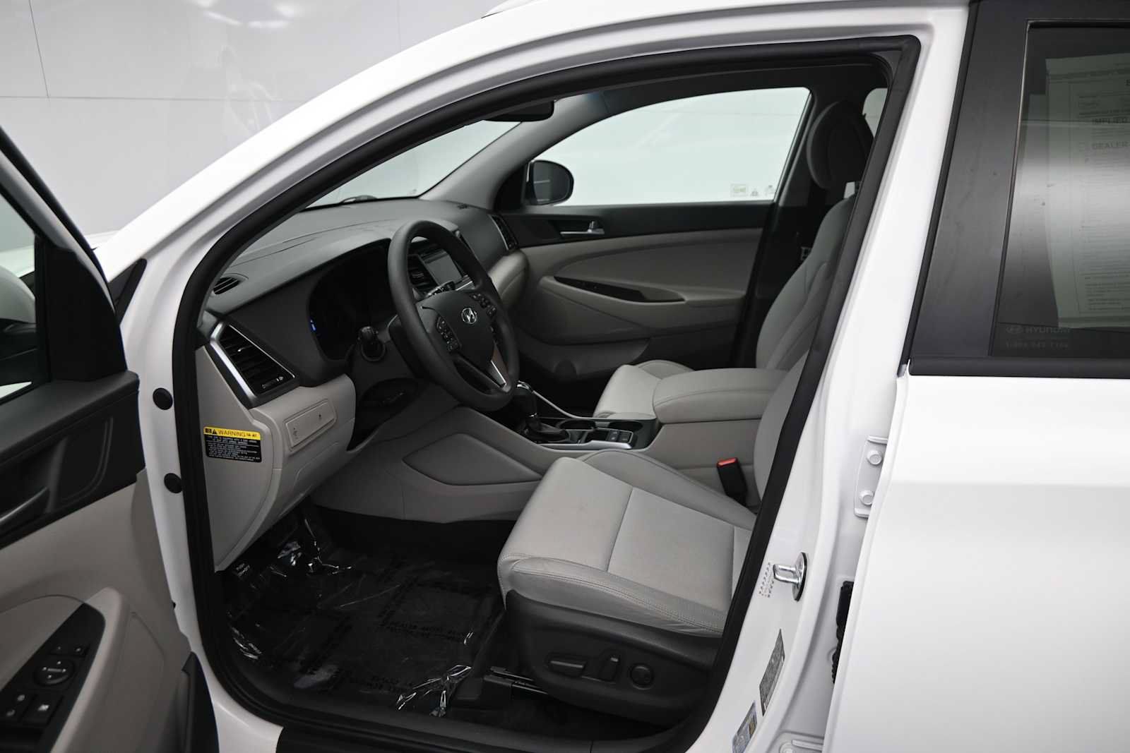 Used 2017 Hyundai Tucson SE w/ SE Popular Package 02 AWD/4WD image 9