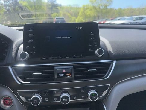 Used 2019 Honda Accord LX image 12