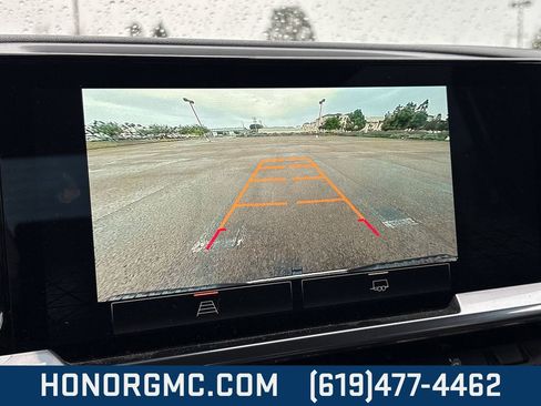 Used 2022 GMC Sierra 1500 SLT w/ SLT Convenience Package image 36