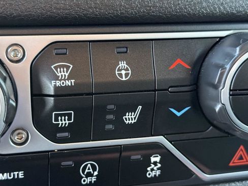 Used 2025 Jeep Wrangler Sport AWD/4WD image 27