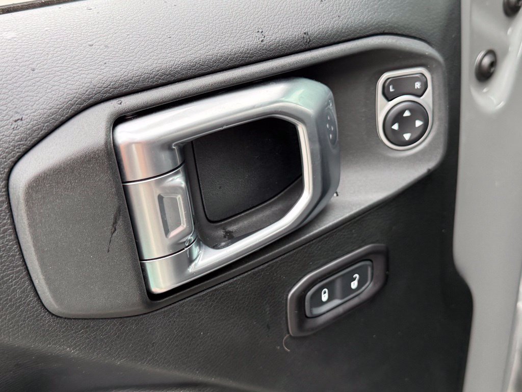 Used 2019 Jeep Wrangler Unlimited Sport S AWD/4WD image 15