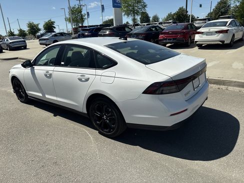 Used 2025 Honda Accord SE image 5
