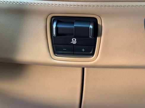 Used 2025 Cadillac Escalade IQ Luxury 2 AWD/4WD image 24