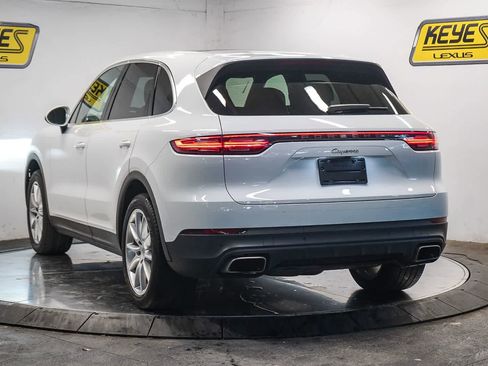 Used 2022 Porsche Cayenne image 2