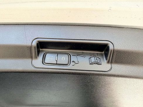 Used 2022 Ford Explorer ST w/ Equipment Group 401A AWD/4WD image 11