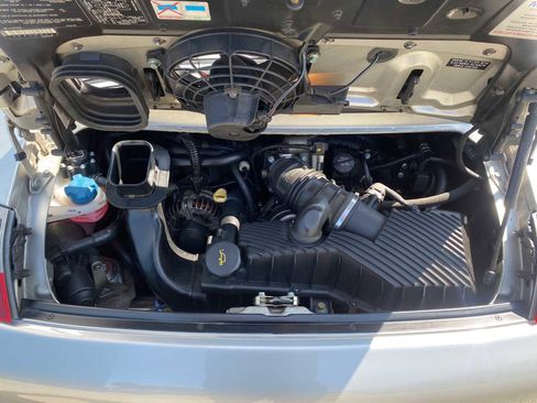 Used 2003 Porsche 911 Carrera 4 image 5