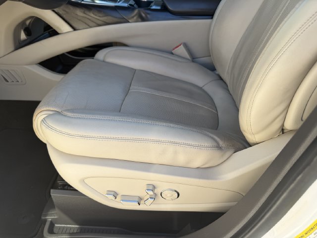 Used 2017 Lincoln MKX Reserve w/ Driver Assistance Package AWD/4WD image 33