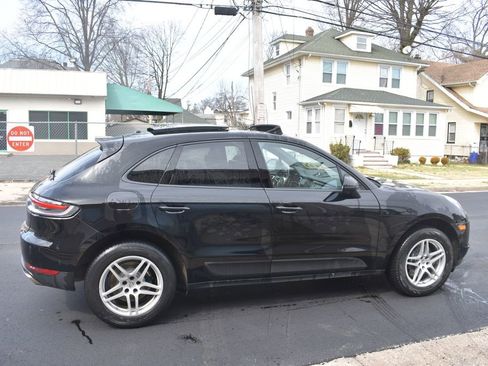 Used 2021 Porsche Macan image 5