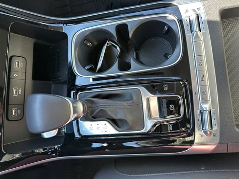 Used 2023 Kia Carnival SX Prestige image 26