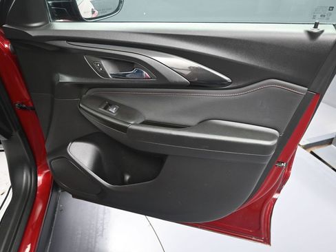 Used 2023 Chevrolet TrailBlazer RS w/ Sun and Liftgate Package image 36