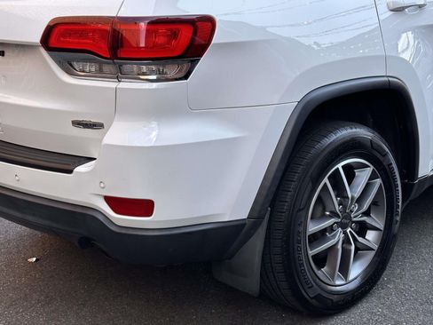 Used 2020 Jeep Grand Cherokee Laredo w/ Quick Order Package 2BN North AWD/4WD image 12