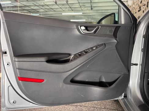 Used 2020 Hyundai Ioniq SEL FWD image 15