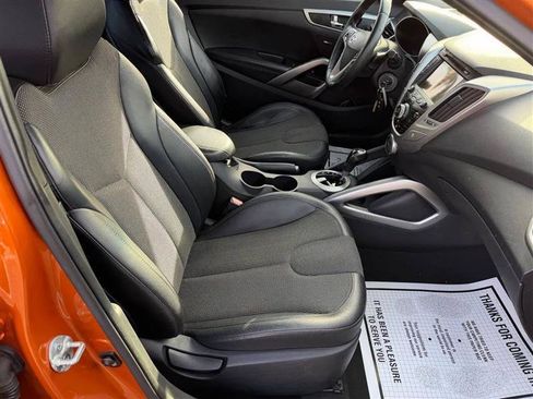 Used 2012 Hyundai Veloster w/ Style Pkg FWD image 12