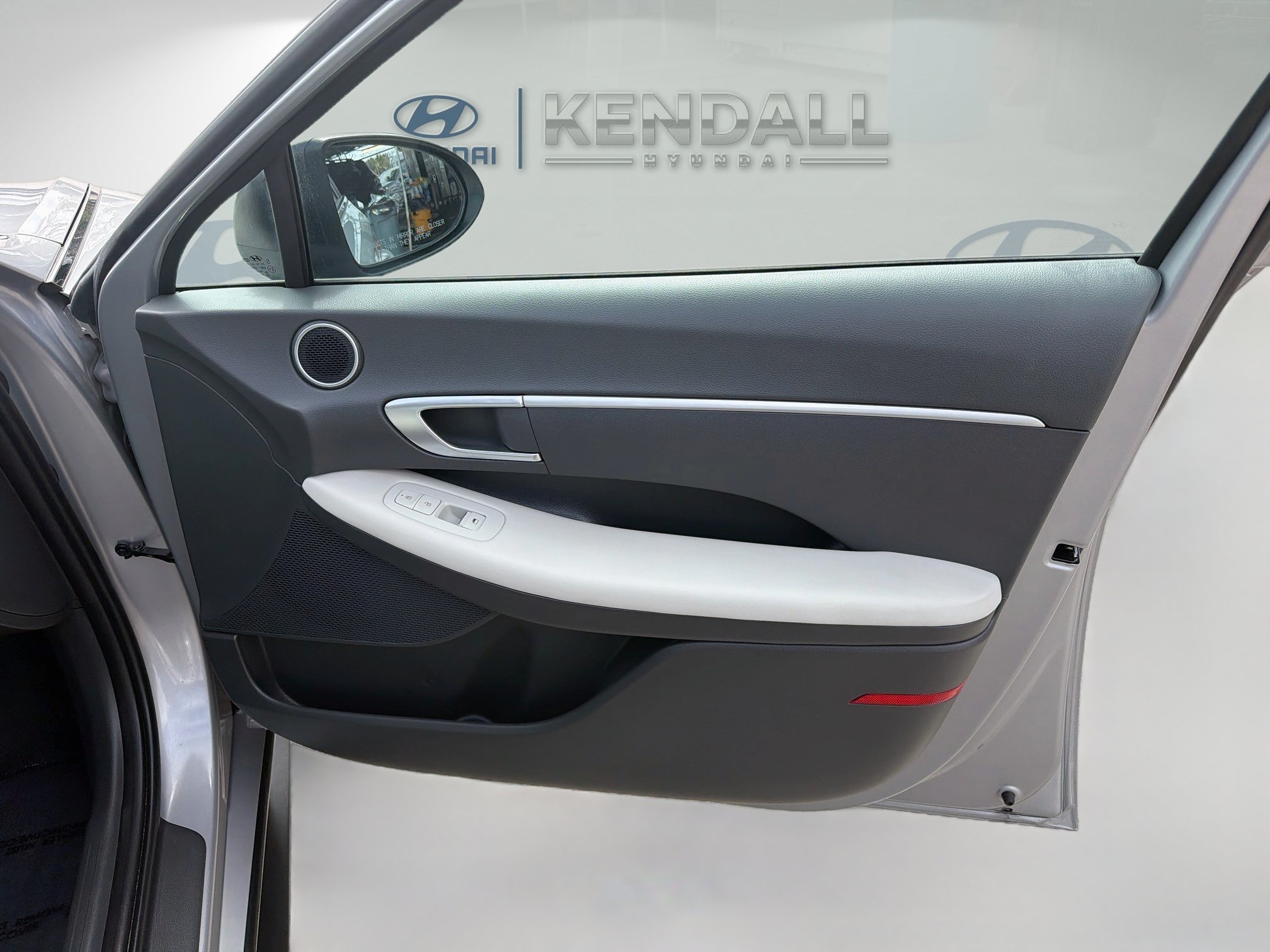 Used 2023 Hyundai Sonata SE FWD image 30