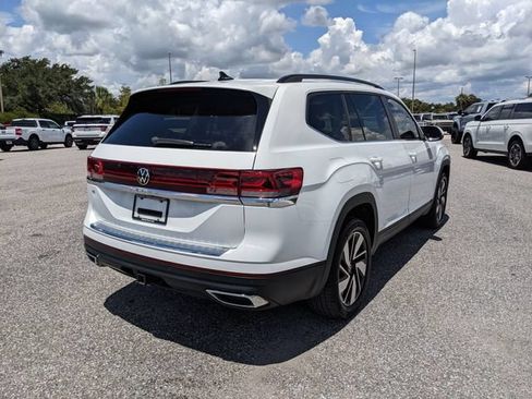 Used 2024 Volkswagen Atlas SE FWD image 4