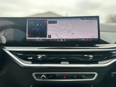 Used 2025 BMW X5 M60i w/ Executive Package image 39