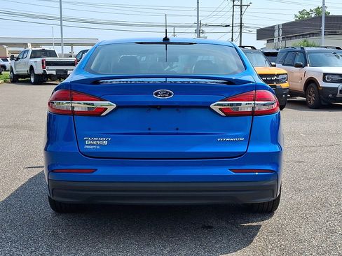 Used 2019 Ford Fusion Energi Titanium FWD image 9