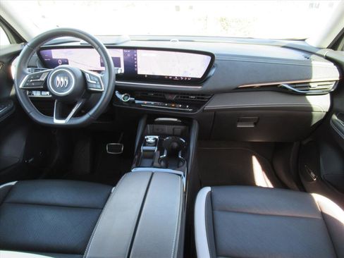 Used 2025 Buick Envision Sport Touring image 11