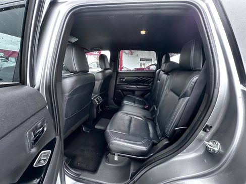 Used 2022 Mitsubishi Outlander LE AWD/4WD image 12
