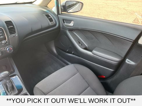 Used 2017 Kia Forte LX FWD image 26