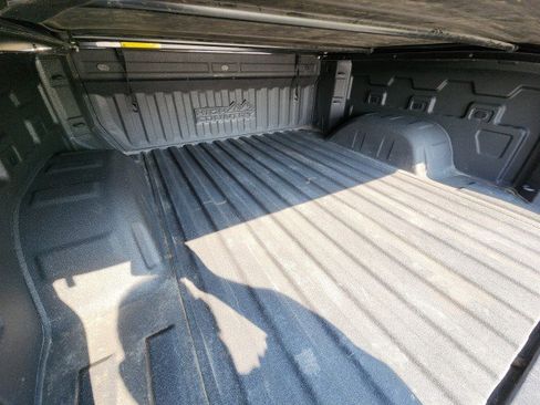 Used 2022 Chevrolet Silverado 1500 High Country w/ High Country Premium Package image 21