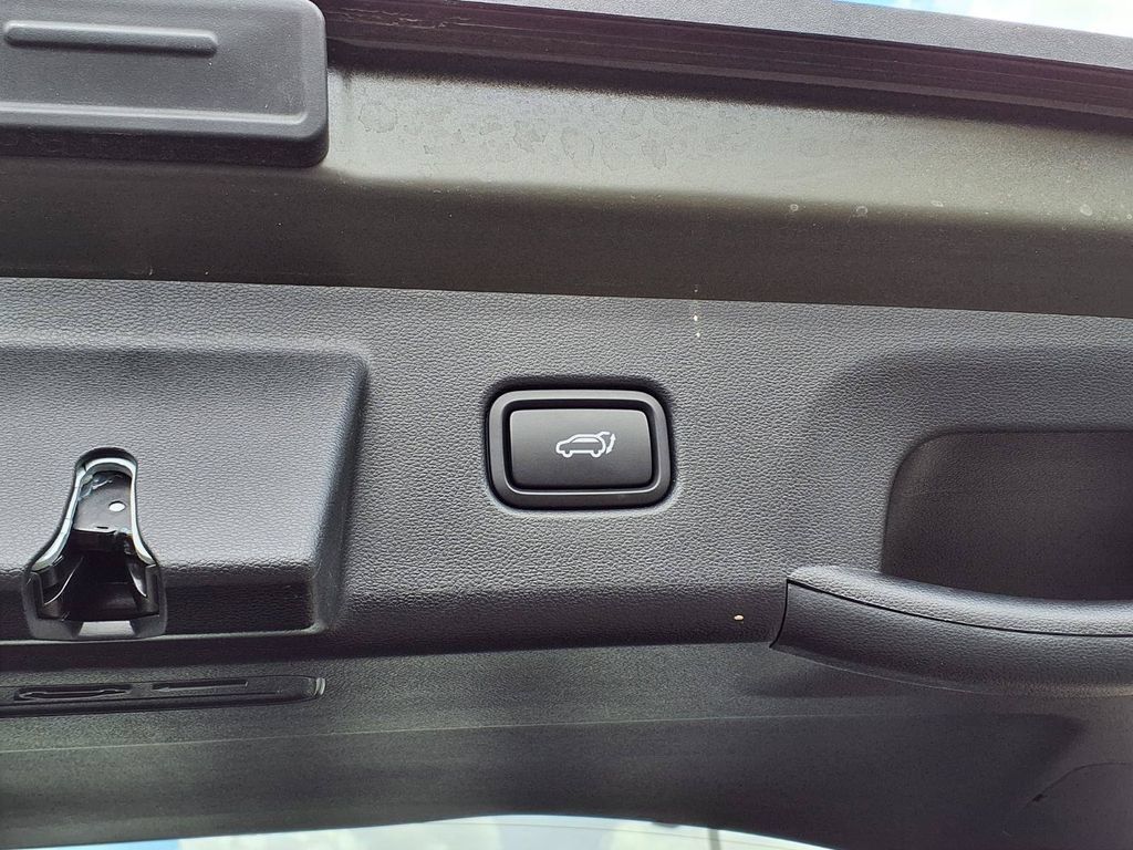 Used 2025 Hyundai Tucson SEL FWD image 20
