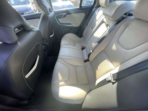 Used 2012 Volvo S60 T5 image 13