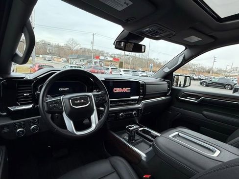 Used 2022 GMC Sierra 1500 SLT w/ SLT Premium Plus Package AWD/4WD image 27