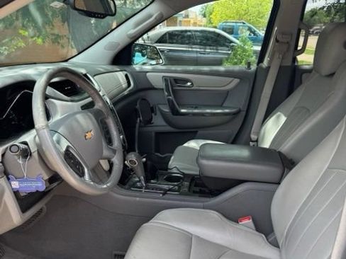 Used 2014 Chevrolet Traverse LTZ FWD image 6