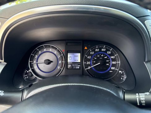 Used 2017 INFINITI QX70 Base image 35