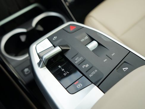 Used 2025 BMW X2 xDrive28i w/ Convenience Package image 28