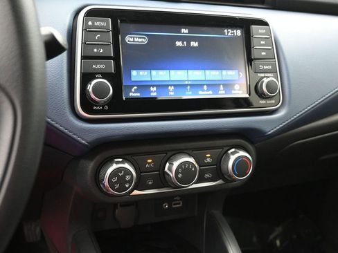 New 2025 Nissan Versa SV w/ Trunk Package FWD image 14