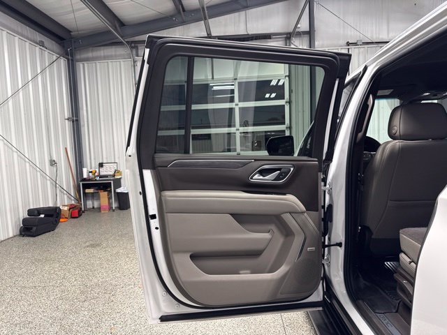 Used 2022 GMC Yukon XL SLT AWD/4WD image 16