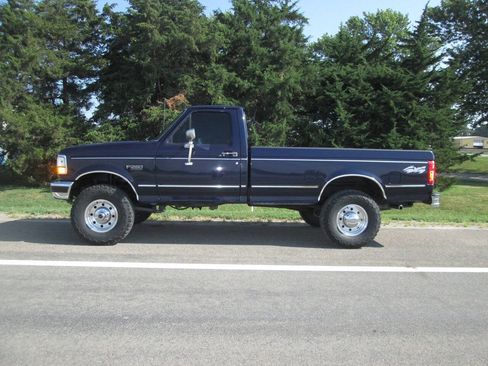 Used 1995 Ford F250 4x4 Regular Cab image 2