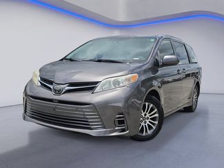 Used 2020 Toyota Sienna XLE Premium FWD video 2