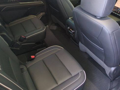 Used 2025 GMC Acadia Denali w/ Super Cruise Package AWD/4WD image 18